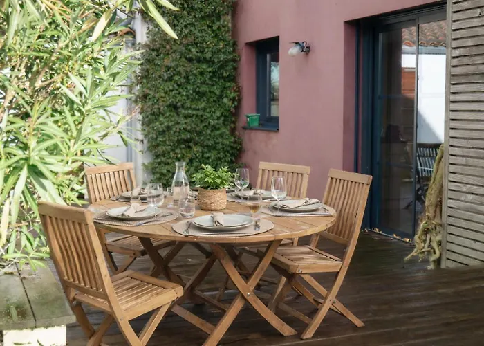 Grande Maison Jardin Clos 8 Personnes Holiday home